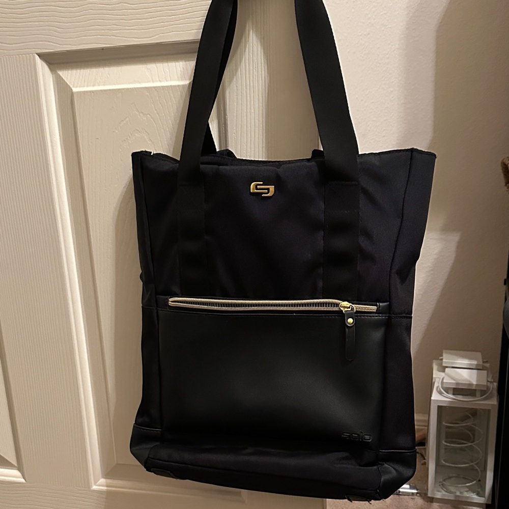 Solo Black Tote with Gold Zipper